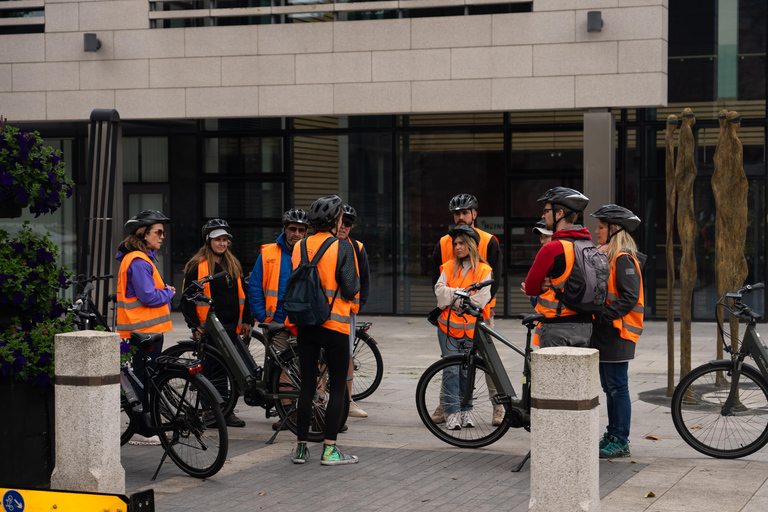 Dublin: Bike & E-Bike Tour with a Local Guide Dublin: Push Bike Tour with a Local Guide