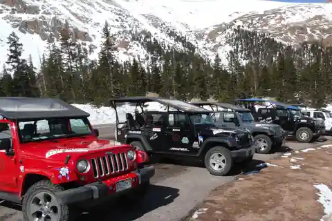 Pikes Peak and Garden of the Gods Jeep Tour