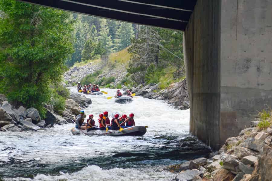 Clear Creek Classic 2h 30m Rafting-Tour – Idaho Springs, CO. Foto: GetYourGuide Clear Creek Classic 2h 30m Rafting-Tour – Idaho Springs, CO. Foto: GetYourGuide