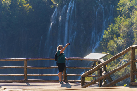 Lagos de Plitvice y Cascadas de Krka: Vence a las multitudes