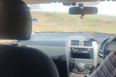 Nairobi: National Park Layover Tour mit Flughafentransfers.