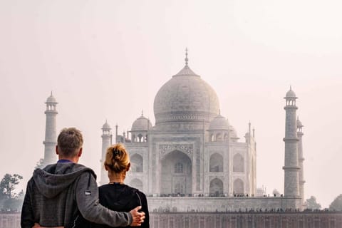 From Jaipur: Taj Mahal & Agra Private Guided Day Tour