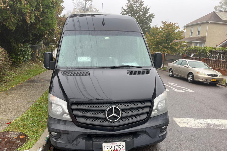 Privater Transfer: Flughäfen von NYC nach Manhattan – bis zu 6 PersonenVom Flughafen JFK nach Manhattan Bis zu 6 Personen