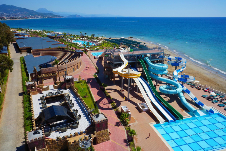 Usługa transferu do parku wodnego Eftalia z dowolnej lokalizacji w AlanyiTransfer ze wszystkich hoteli w Alanyi (opłaty za wstęp nie są wliczone)