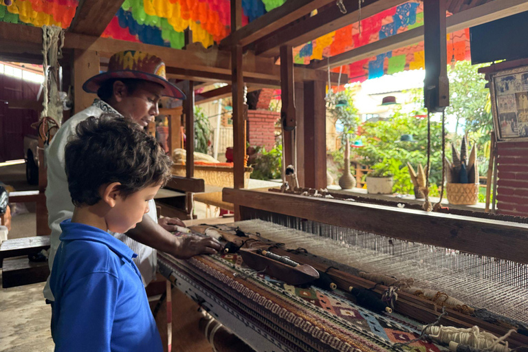 Cocina Ancestral, Arte Textil en Teotitlán y Árbol del TuleSólo Clase de Cocina en Español Directamente en Teotitlán (Sin coche)