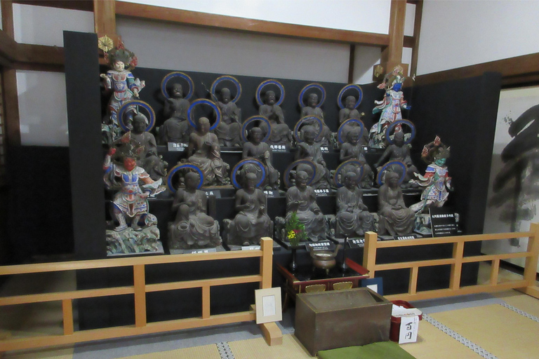 Kanazawa: Meditação Zen e Caligrafia com Carro PrivadoKanazawa: Meditação Zen e Caligrafia com carro particular