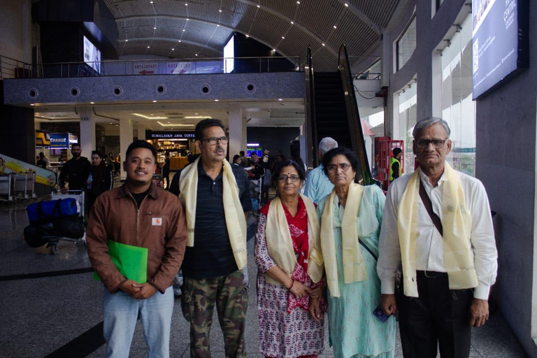 One-Day Private Vehicle Sightseeing Tour – 6 Points