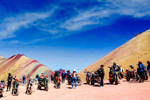 ATV Tour in Rainbow Mountain en Red Valley+FoodCusco: ATV Tour in Rode Vallei en Regenboogberg