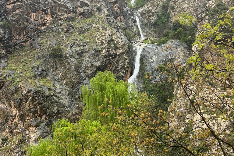 马拉喀什：乌里卡山谷一日旅行：导游徒步和午餐马拉喀什：奥里卡山谷一日旅行：导游徒步和午餐