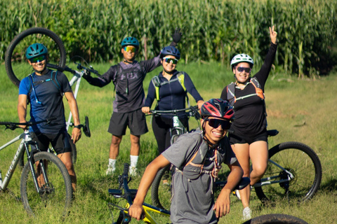 Mountain Bike Sightseeing Tour to the Salto de Malacatiupán
