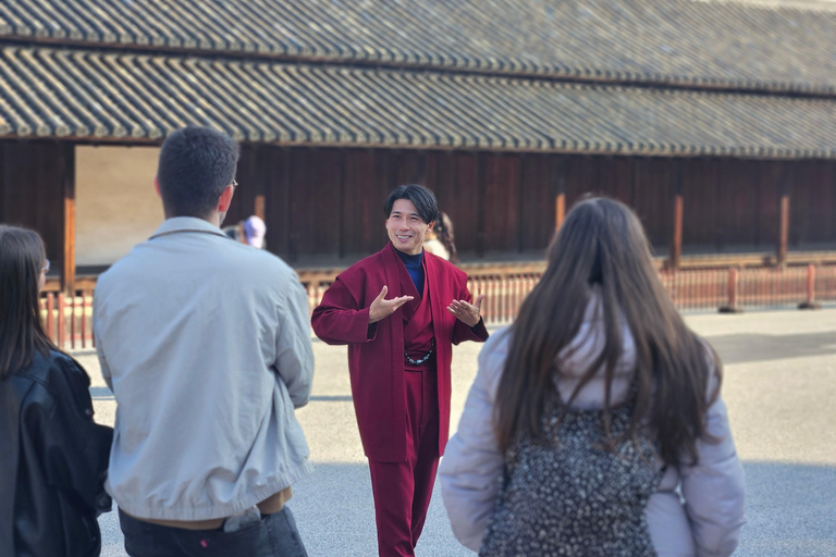 Tokyo: Imperial Palace and Shogun Storytelling Walk