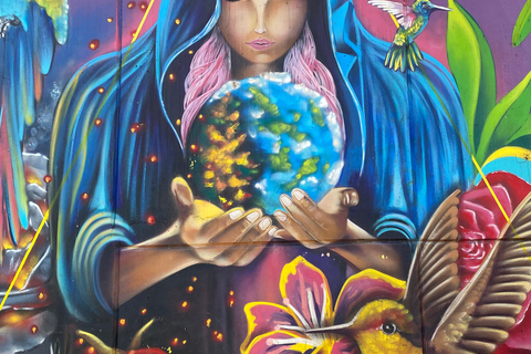 City Tour + Comuna 13 Medellín: Plaza Botero, Metro Cable, Pueblito Paisa. City Tour + Comuna 13 Medellín: Plaza Botero, cable car, Pueblito Paisa.