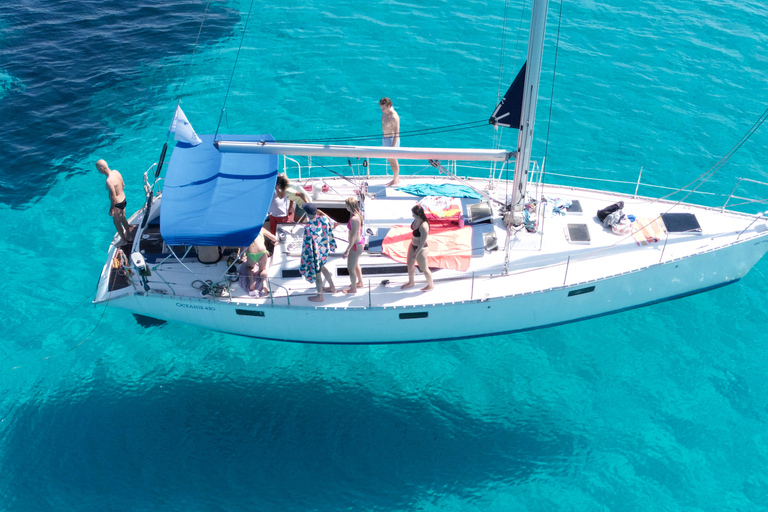 From Stintino: Sailing boat tour with a stop at Cala Reale and lunch on board. Asinara: Sailboat tour with a stop on the island and lunch on board.