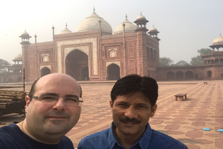 Z Delhi: jednodniowa wycieczka do Taj Mahal i fortu Agra pociągiem Gatiman