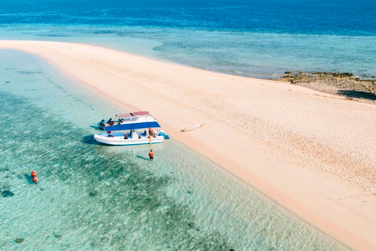 Coron: Overnight Island Adventure with Meals and Transfers