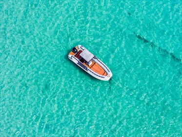 Cagliari Bootstour zu den natürlichen Pools, Schnorcheln und Wein