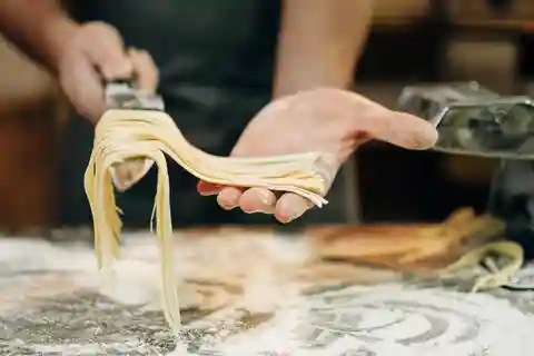 Florens: Matlagningskurs i toskansk matlagning med handgjord pasta och vin