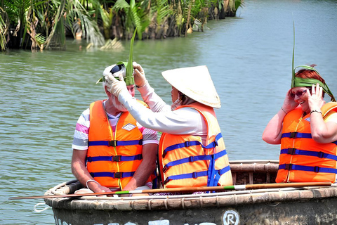 Hoi An: Mand Boot & Kookles TourHoi An: Rondvaart met mandjes, lantaarns maken en kookles