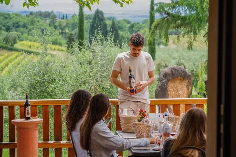 Siena: visita delle cantine, degustazioni vini e pranzo