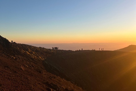 COUCHER DE SOLEIL À ETNA : VISITE GUIDÉE D'ETNA AVEC PRISE EN CHARGE DEPUIS CATANE