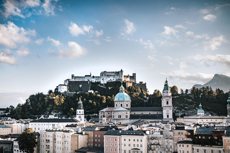 Von Wien aus: Tagestour Wachau, Melk, Hallstatt und SalzburgPrivate Tour