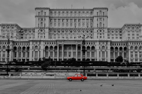 Bucarest: Delta natural y tour del comunismo en un Dacia de los 80Opción estándar