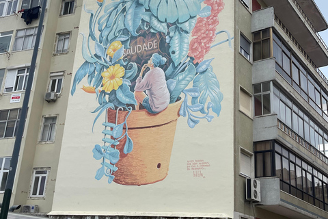 Lisbon: Vintage Electric Tuk-Tuk Guided Tour with Tastings