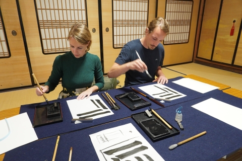 Clase de prueba de caligrafía japonesa