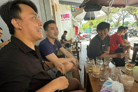 Tour panoramico della città di Đà Nẵng in privato con guida femminileTour privato in auto