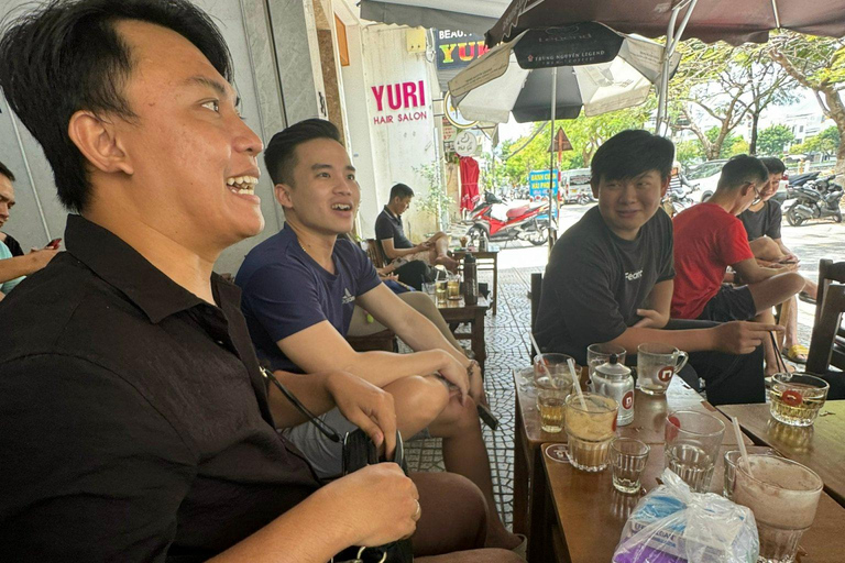 Tour panoramico della città di Đà Nẵng in privato con guida femminileTour privato in auto