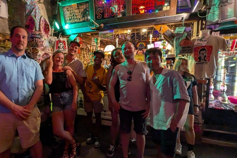 Budapest: Ruin Bars, Street Art, and Jewish Quarter Tour Budapest: Ruin Bars, Street Art, and Jewish Quarter Tour