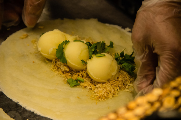 Taipei: 101 Express, Din Tai Fung & Raohe Night Market Tour Taipei: Taipei 101 Express, Dinner & Raohe Night Market