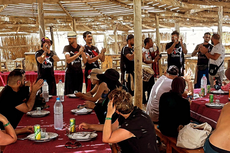 Djerba: Piratenschiff-Kreuzfahrt zur Flamingo-Insel mit Mittagessen