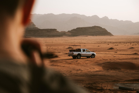 Depuis Amman : excursion privée de 2 jours à Pétra, Wadi Rum et la mer MorteTransport et hébergement