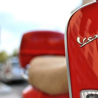 From Siena: Vespa & Chianti Tour in the Tuscan Hills