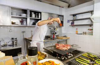 MasterSteak: Toskanischer Steak-Kochkurs mit unbegrenztem Wein