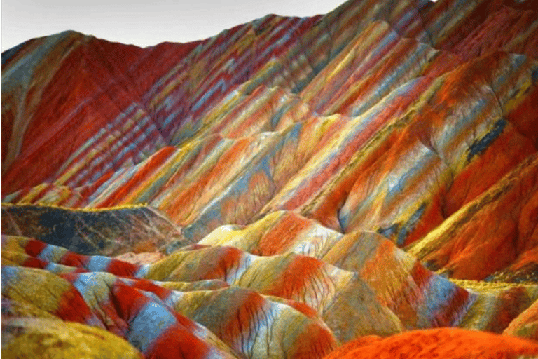 By bullet train from Lanzhou to Zhangye rainbow Mountain