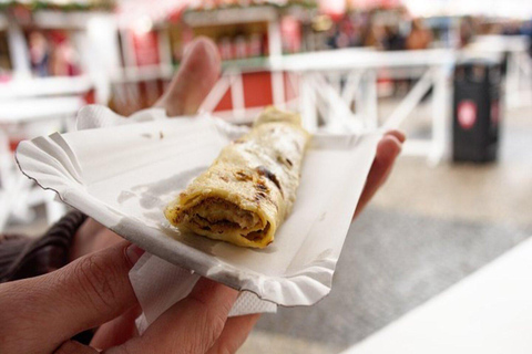 Bratislava: Christmas Market Food Tour with Drinks