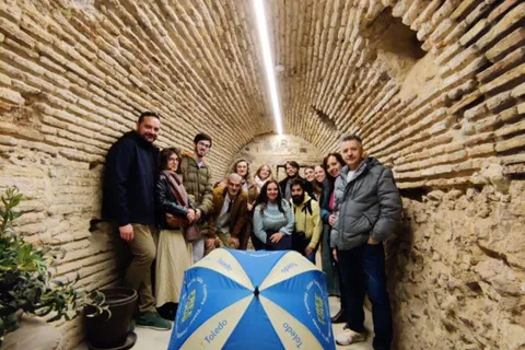 Toledo: Tour guiado subterráneo con ticket de entrada