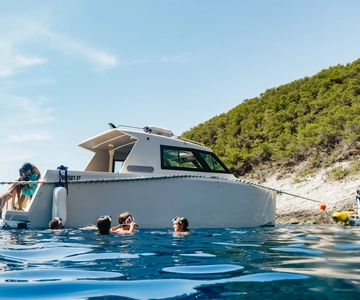 Split: Blue Cave, Vis & Hvar Full-Day Trip by Speedboat