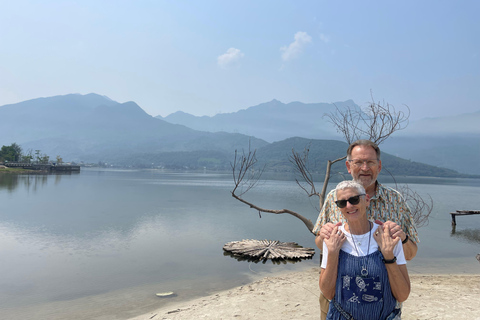 Viagem privada ao desfiladeiro de Hai Van, Hue imperial e túmulo