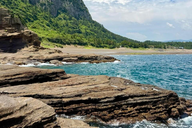 Jeju Airport (CJU) Private Transfer – Arrival & Departure Arrival: Jeju Airport (CJU) to Jeju City