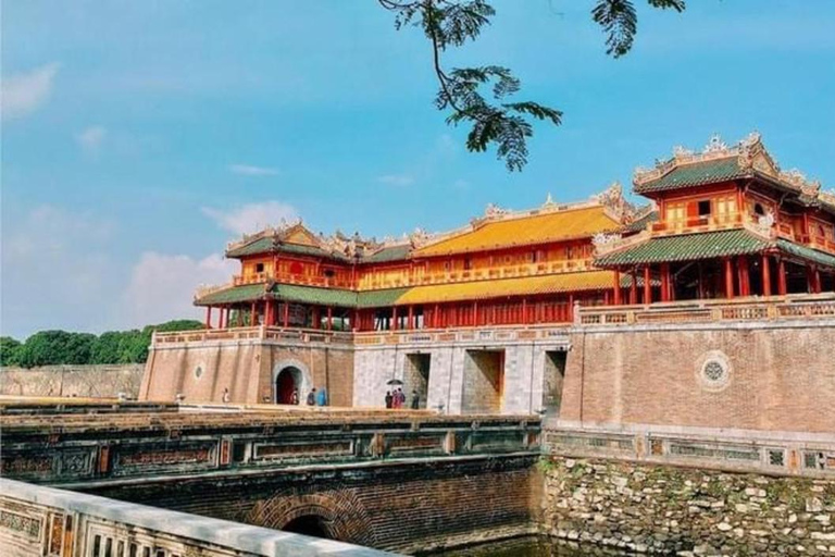 Hoi An/Da Nang: Hue Imperial City med grupp- eller privat turFrån Hoi An/Da Nang: Hue Imperial City Grupptur