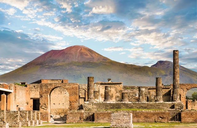 From Rome: Pompeii and Mount Vesuvius Day Trip with Lunch