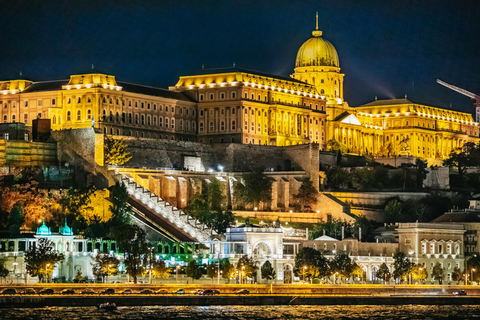 Budapest : Dîner-croisière à 4 plats avec spectacle de pianoDîner à 4 plats