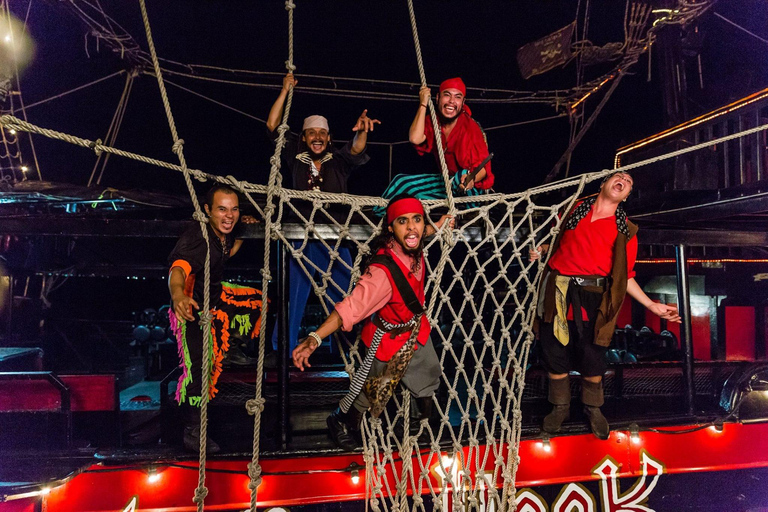 Cancún: Captain Hook Piratenschip Dinner Cruise