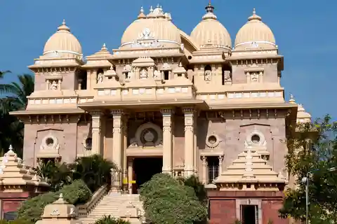 Walk of Divinity Bangalore (2 hours guided walking tour)