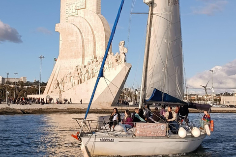 رحلة بحرية لمدة ساعتين في لشبونة على متن سفينة غروب الشمسرحلة بحرية لشبونة غروب الشمس لمدة ساعتين