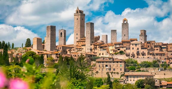Ab Livorno: San Gimignano mit Mittagessen und Verkostung