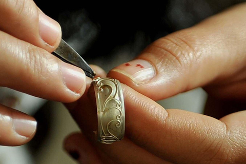 Bali: corso di lavorazione dell&#039;argento e visita al Tempio di BatuanBali: corso di lavorazione dell&#039;argento e visita al tempio di Batuan